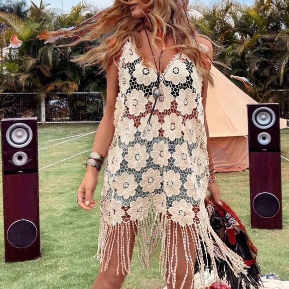 Apricot Women's Bohemian Music Festival V-Neck Hollow Floral Tassel Decor Shirt - Picture 1 of 7